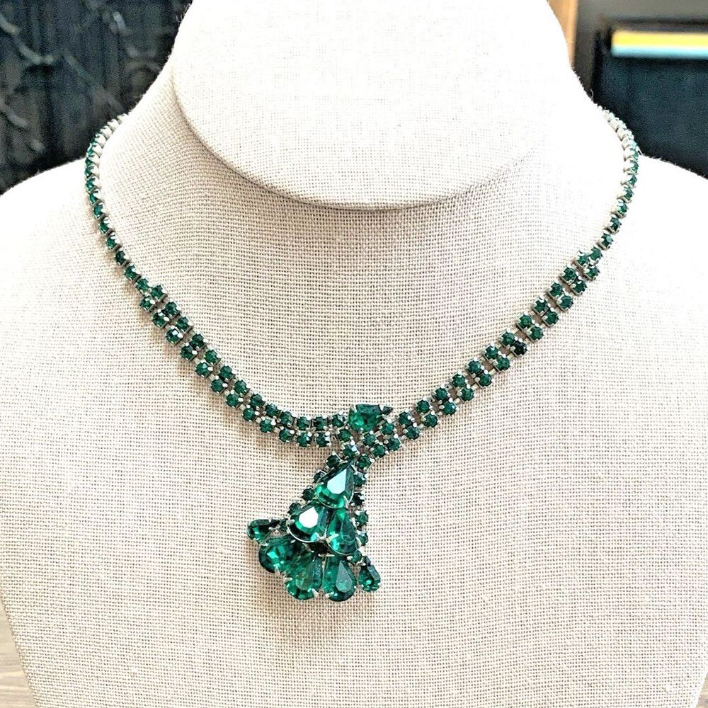 Vintage Green Rhinestone Necklace Teardrop Dangle Cluster Silver Tone Statement